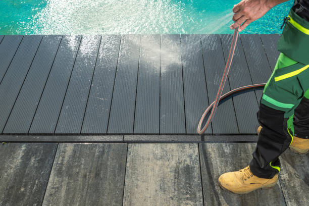Best Pressure Washing Siding  in Washington, UT